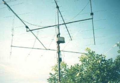Plątanina antenowa (zdjęcie archiwalne)