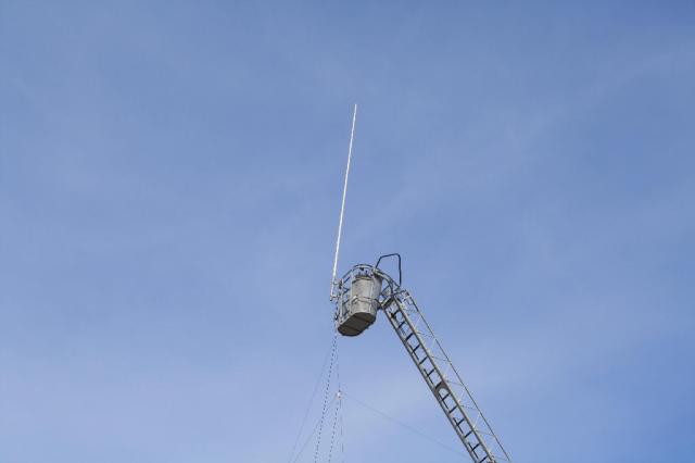 antena na szczycie drabiny staackiej
