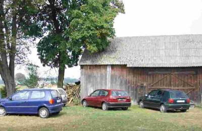 Bezpłatny parking pod stodołą